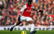 Vì sao Barca cần có Alex Song?