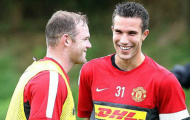 Van Persie dẻo mỏ 'thổi' M.U lên tận mây xanh