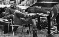 Becks 'bụi bặm' và nam tính trên tạp chí