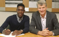Welbeck gia hạn hợp đồng với M.U