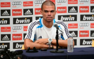 Pepe đã trở lại sân tập sau vụ mất trí nhớ