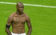 Mất Aguero, Mancini phải đánh bạc với 'đứa trẻ' Balotelli