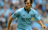 Video: David Silva nghịch ngợm trêu chọc trợ lí của Man City