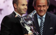 Video: Andres Iniesta trên bục nhận giải Cầu thủ xuất sắc nhất châu Âu mùa bóng 2011/12