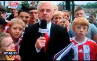 Video: Phóng viên kênh Sport News bị CĐV Stocke chơi xấu