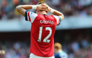 Robert Pires: Robin van Persie cũng như Giroud