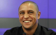 Roberto Carlos cũng biết vì sao Ronaldo bị... buồn
