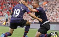 Podolski tin Arsenal đủ sức 'hóa rồng'
