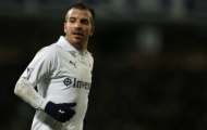 Bỏ Tottenham về lại Hamburg, Van der Vaart mất 3 triệu Bảng/năm