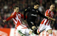 Tiền vệ Pablo Piatti của Valencia gãy tay trong lúc tập luyện