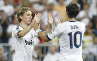 Oezil sẵn sàng 'đánh bại' Ronaldo & Modric để tỏa sáng!