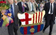 Video: BLĐ CL Barcelona dâng hoa kỷ niệm ngày quốc khánh Catalan