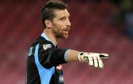 Napoli chuẩn bị gia hạn với De Sanctis và Campagnaro