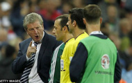 Anh chết hụt, Roy Hodgson trút giận vào trọng tài