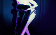 Mãn nhãn với màn thoát y của Dita Von Teese