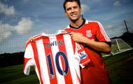 Michael Owen ra mắt Stoke để chống lại Man City