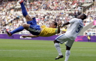 “Đại chiến” thành Manchester vì sát thủ Brazil