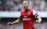 Arsenal nên để Poldi và Chamberlain đá cánh