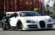 Video: Chiêm ngưởng Bugatti Veyron Super Sport Pur Blanc tuyệt đẹp