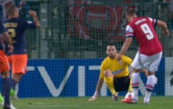 Video Champions League: Podolski và Gervinho giúp Arsenal vượt khó trước Montpellier