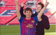 Video: Khánh thành tượng sáp Messi ở Wembley