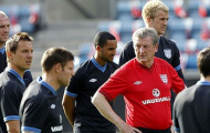 Roy Hodgson kêu gọi nghỉ Đông cho Premier League