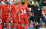 Trọng tài Mark Halsey bị chửi vì bênh Man Utd