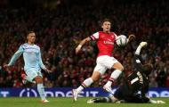 Arsenal 6 - 1 Coventry: Giroud có bàn thắng ra mắt, Pháo thủ giành chiến thắng hủy diệt