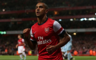 Walcott muốn được đá tiền đạo: Làm sao để thuyết phục Wenger?