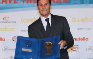 Zanetti thích vào ban giám đốc hơn làm HLV Inter
