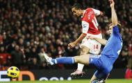 Walcott là vũ khí lợi hại của Arsenal trước Chelsea