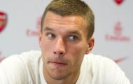Mới đến Arsenal, Lukas Podolski bị chê lười và chưa chuyên nghiệp!