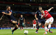 Arsenal: Tìm vui ở Champions League