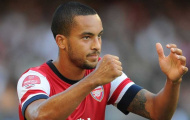 Wenger xác nhận sẽ biến Walcott thành Henry