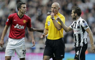 Van Persie thoát tội 'cùi chỏ' với Cabaye