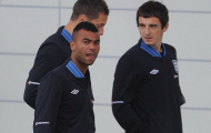 Ashley Cole sẽ không bị cấm thi đấu cho tuyển Anh