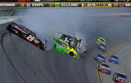 Video: Tai nạn liên hoàn ở giải NASCAR Talladega