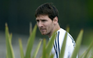 Messi thừa nhận bắt chước Pirlo