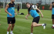 Video: Alex Song, Messi và Mascherano có mặt trong buổi tập ngày 19/10