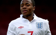 Hodgson hứa hẹn để Sterling, Phil Jones và Smalling ra sân ở tuyển Anh