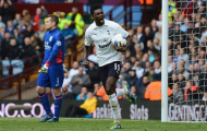 Adebayor muốn bỏ Tottenham, Chelsea vào cuộc?