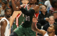 Video NBA Preseason: Charlotte Bobcats 90 - 100 Milwaukee Bucks