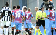 Juve thắng tranh cãi: Khi trọng tài khoác áo màu 'đen-trắng'