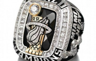 Cận cảnh chiếc nhẫn dành cho nhà vô địch NBA - Miami Heat