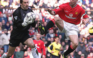 5 đại chiến MU - Arsenal “kinh điển” nhất
