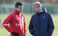 Van Persie - Arsene Wenger: Những lí lẽ của trái tim