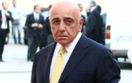 Galliani cảnh báo Milan về tháng 11 khó khăn