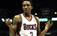 Video NBA: Brandon Jennings - Những pha bóng ấn tượng trong màu áo Milwaukee Bucks