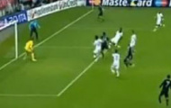 Video Champions League: Cú hat-trick của Pizzarro vào lưới Lille