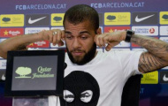 Alves: “Chúng tôi biết tin đồn về xung đột giữa Messi và Villa từ đâu mà có”